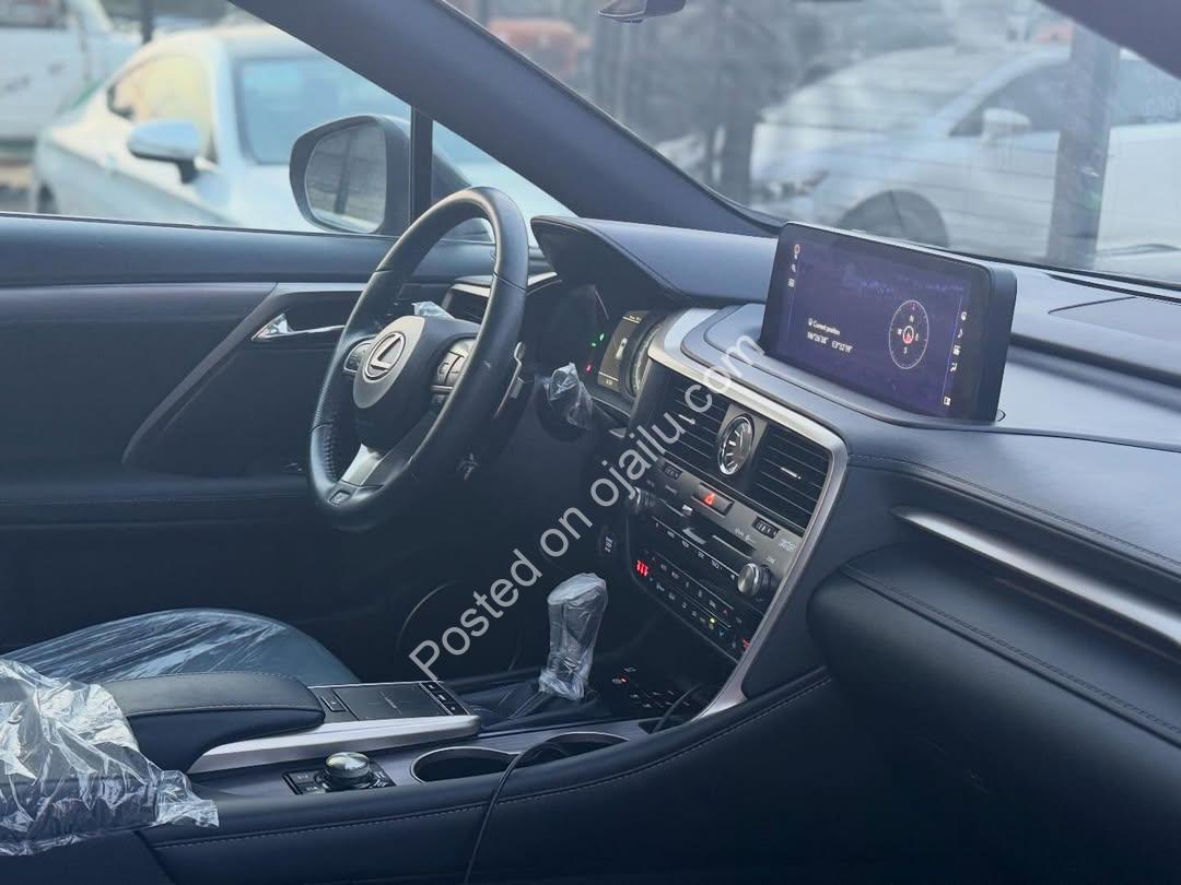 2025 Highlander XLE: Fully Loaded & Duty-Paid