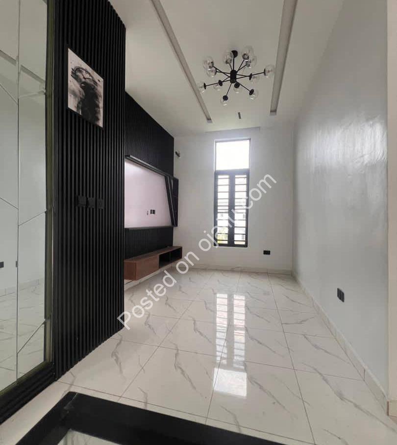 Lekki’s Grand 5-Bed Duplex with Resort-Style Pool