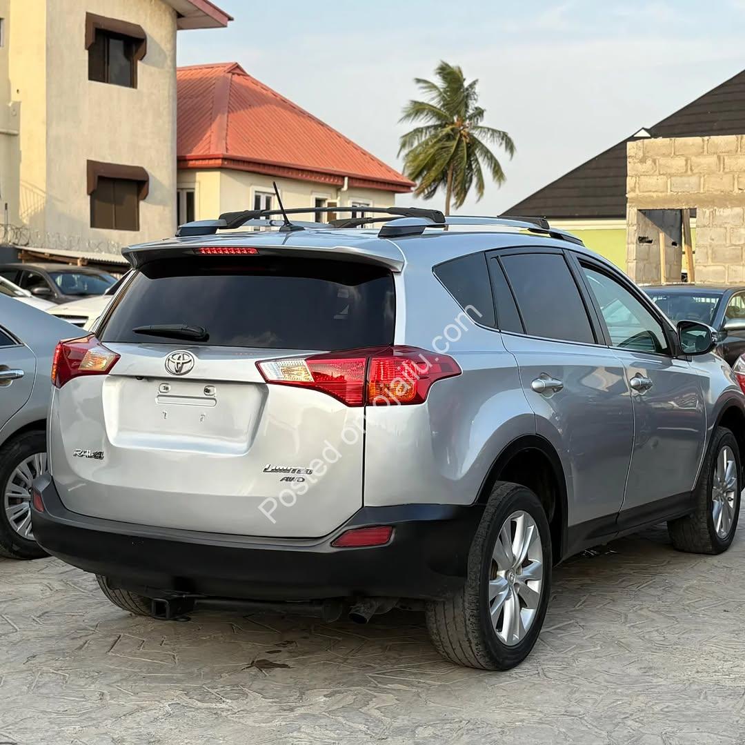 2014 Toyota RAV4: Pristine, Low-Mileage Luxury