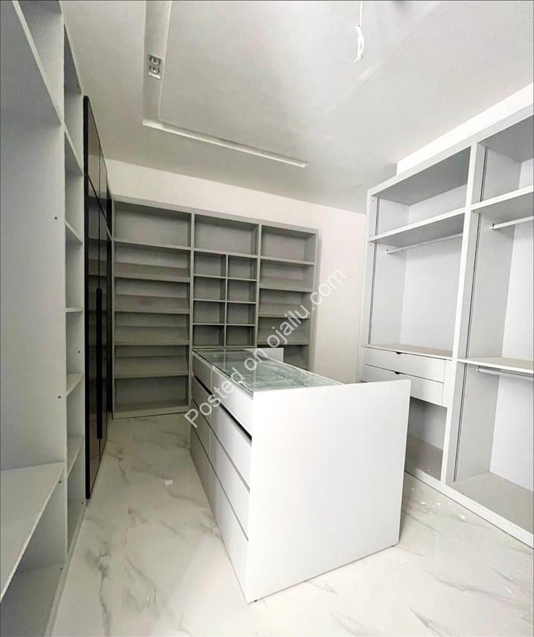 Exclusive 4-Bedroom Haven in Ikoyi with Pool & Gym