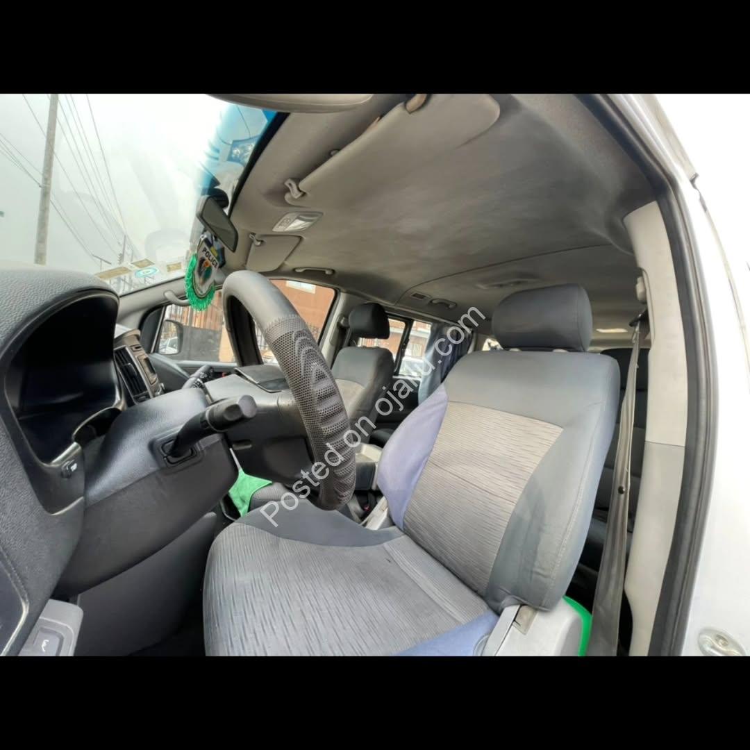 2018 Hyundai HL Bus: Super Clean, Manual, #25M