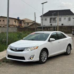 Luxury & Tech: 2012 Camry XLE