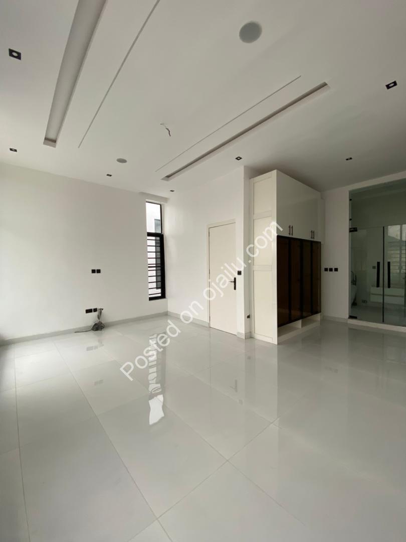 Sangotedo Serenity: 4-Bed Ensuite Duplex with BQ