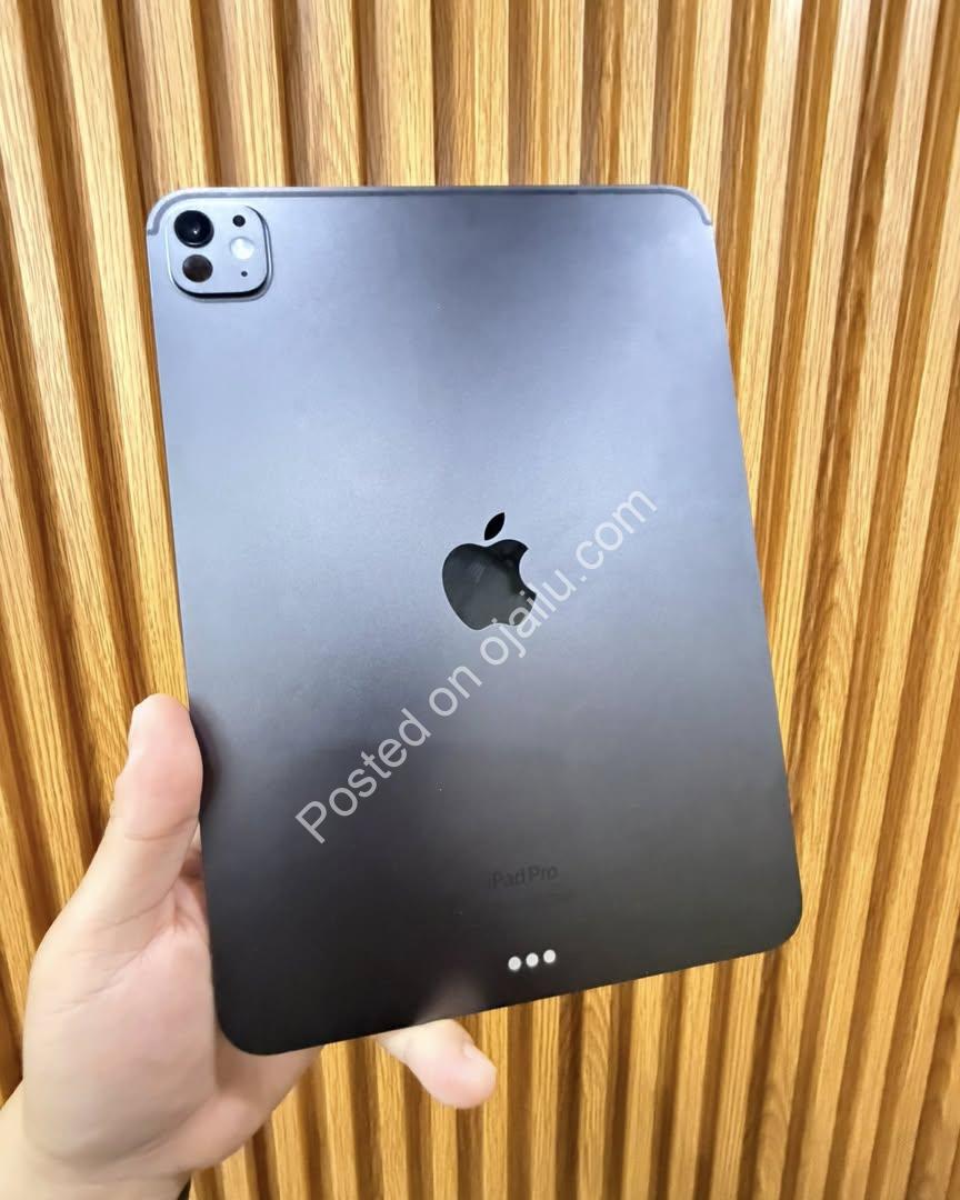 M4 iPad Pro 11″ 256GB: 98.5% New, 96% Battery