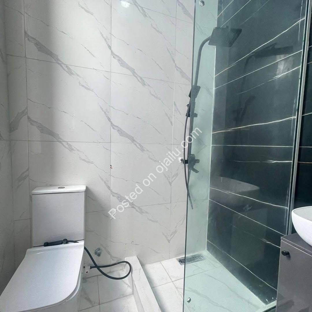 Lekki’s Ultimate 5-Bedroom Estate Oasis with Pool