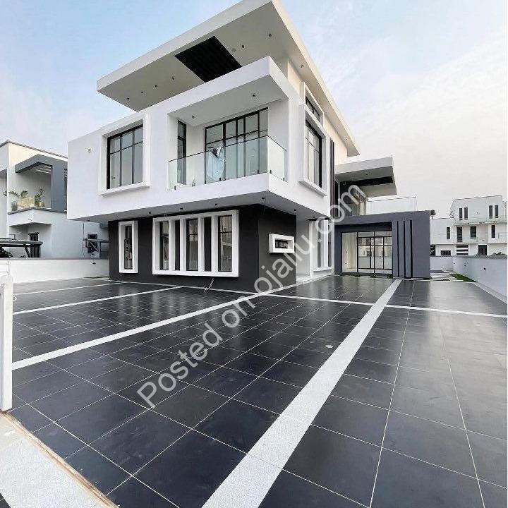 Orchid Lekki’s Ultimate 5-Bedroom Estate with Pool & Cinema