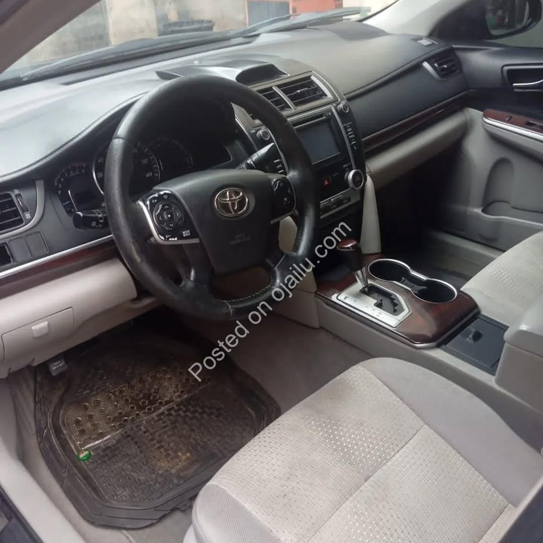 2015 Camry XLE: Chilled AC, Ready to Drive