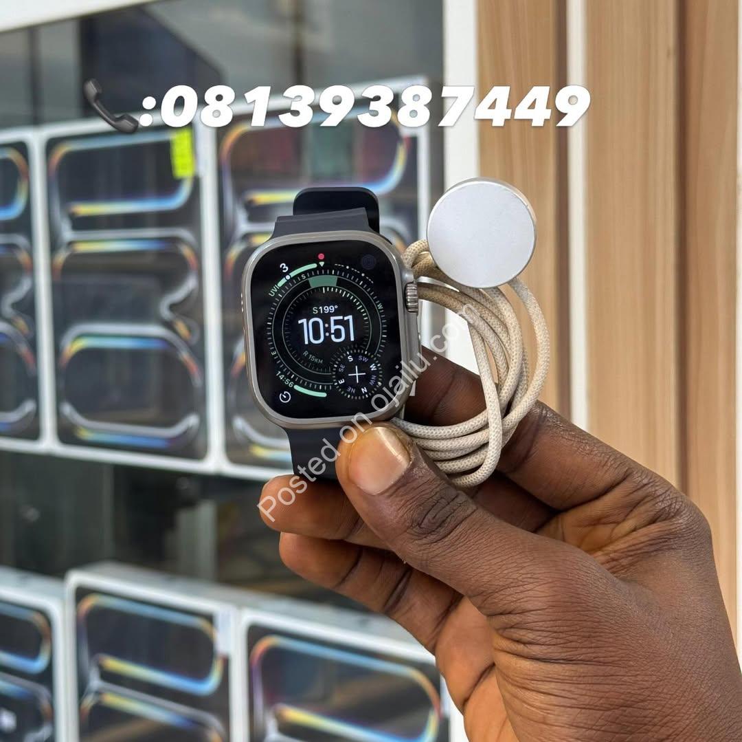 Unbeatable Apple Watch Ultra: 98% Battery, Pristine & Ready!