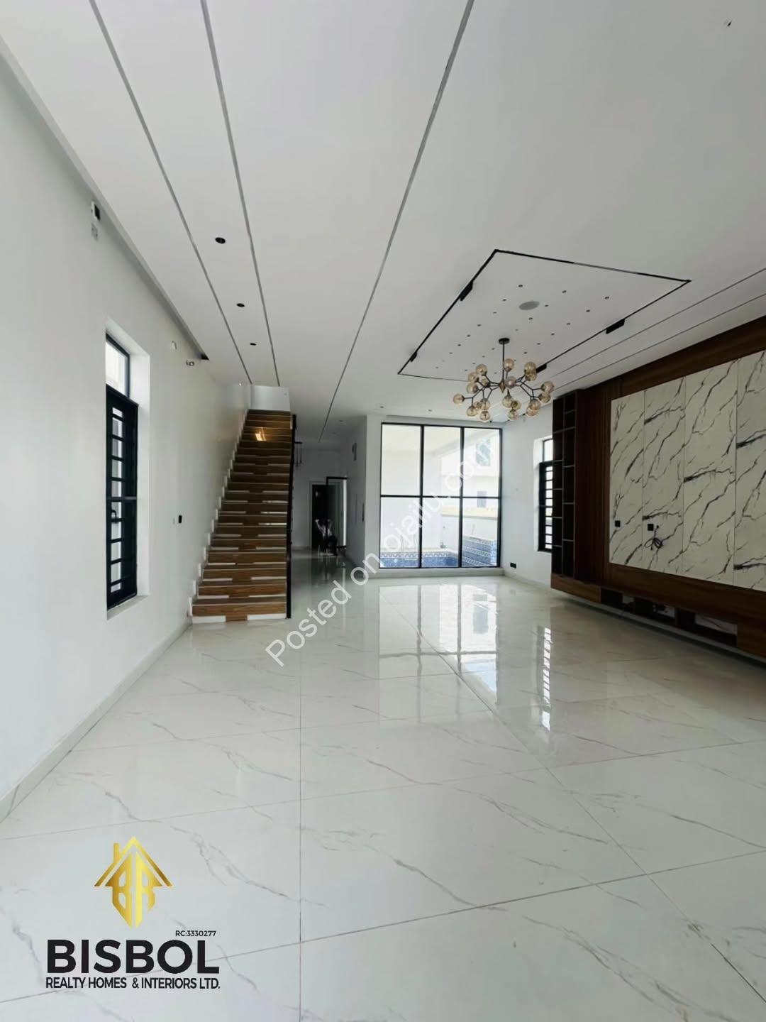 Move-In Ready 5BR VGC Estate Gem with Pool