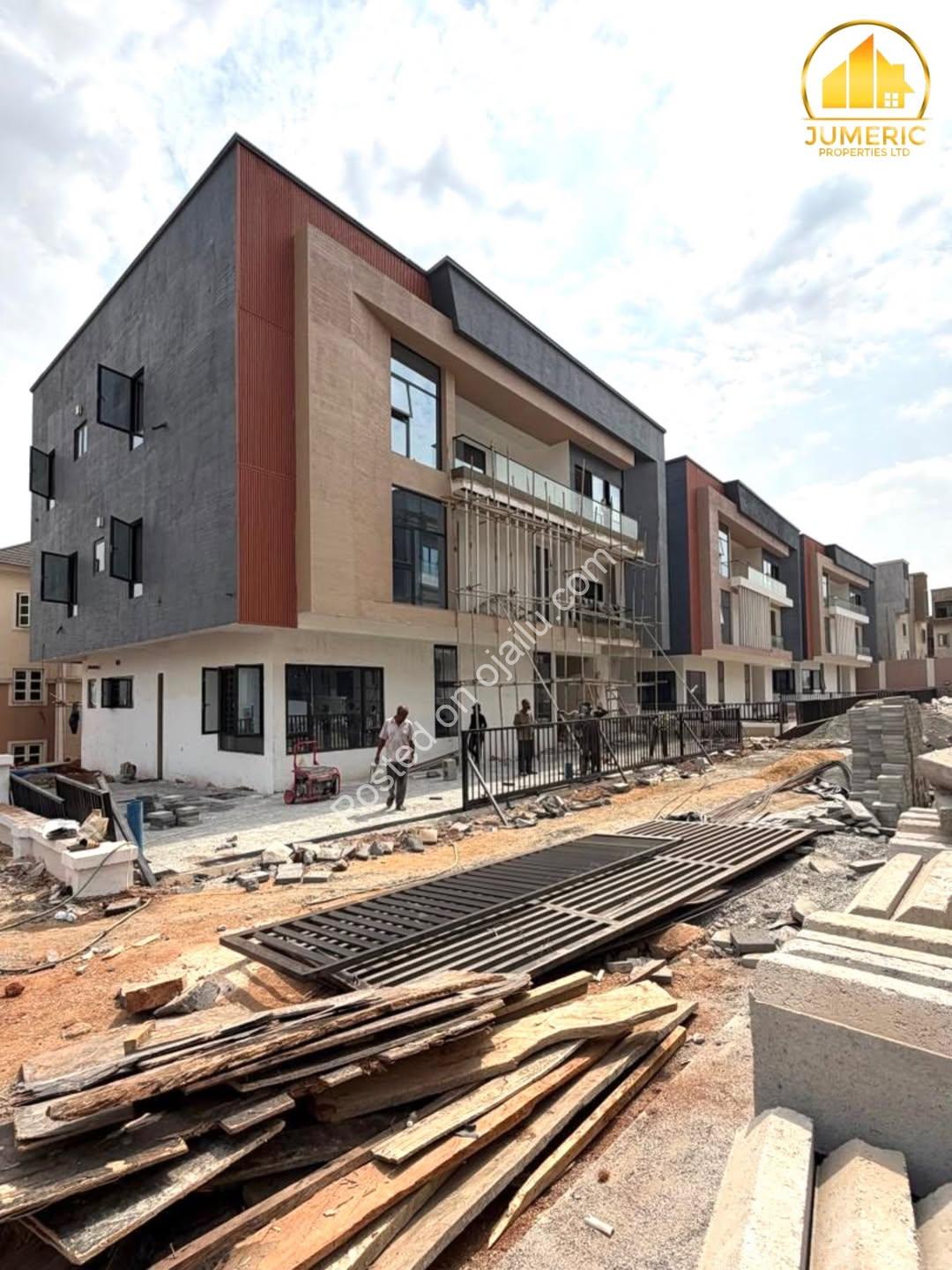 Katampe Palace: 6BR Duplex with Pool & BQ