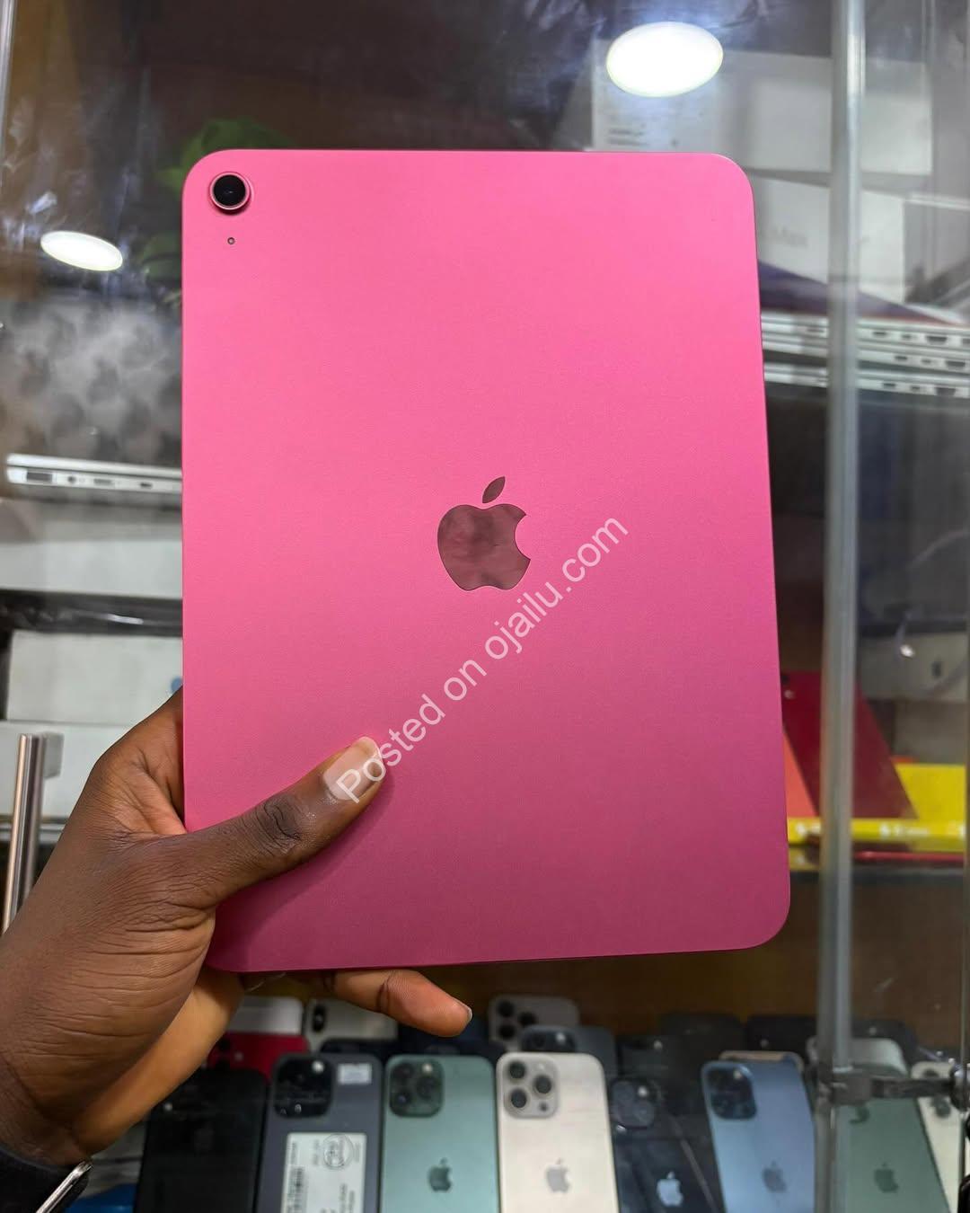 Sleek iPad 11th Gen: 128GB, Perfect Display, 100% Battery