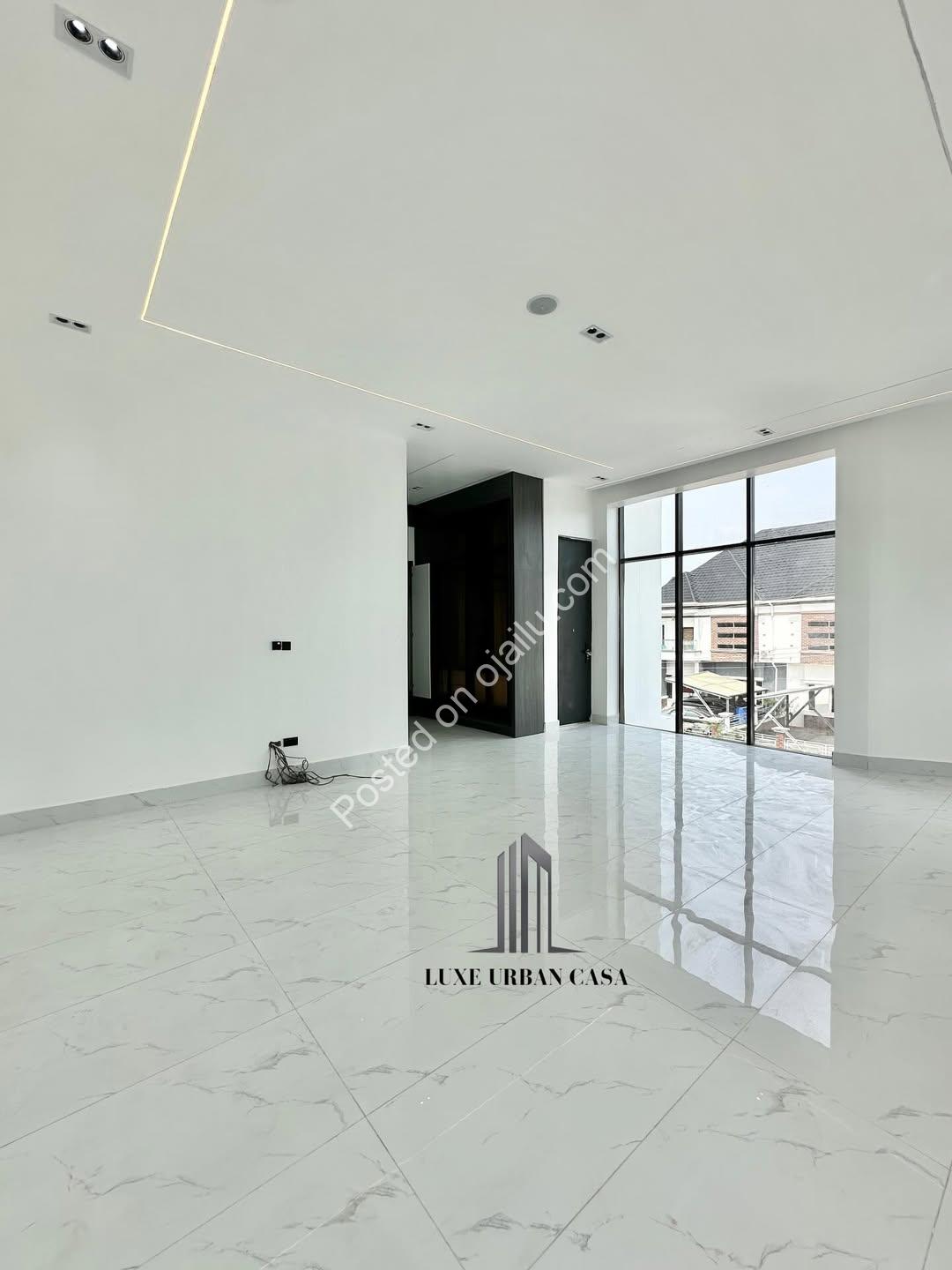 Lekki’s Ultimate 5-Bedroom Estate with Private Cinema & Rooftop