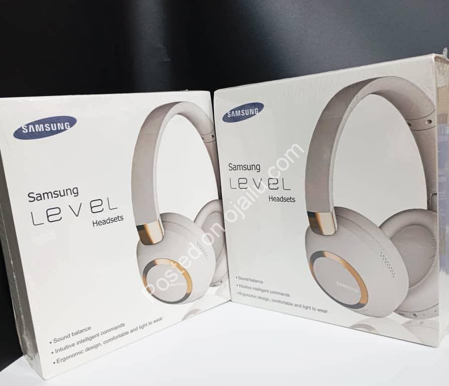 Samsung Level Headphones: Heavy Sound, Epic Battery Life