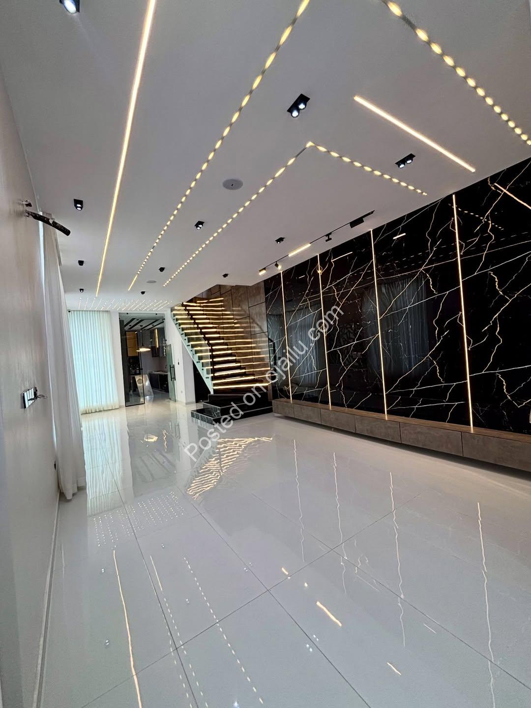 5-Bedroom Haven in Ikota: Your Dream Duplex Awaits