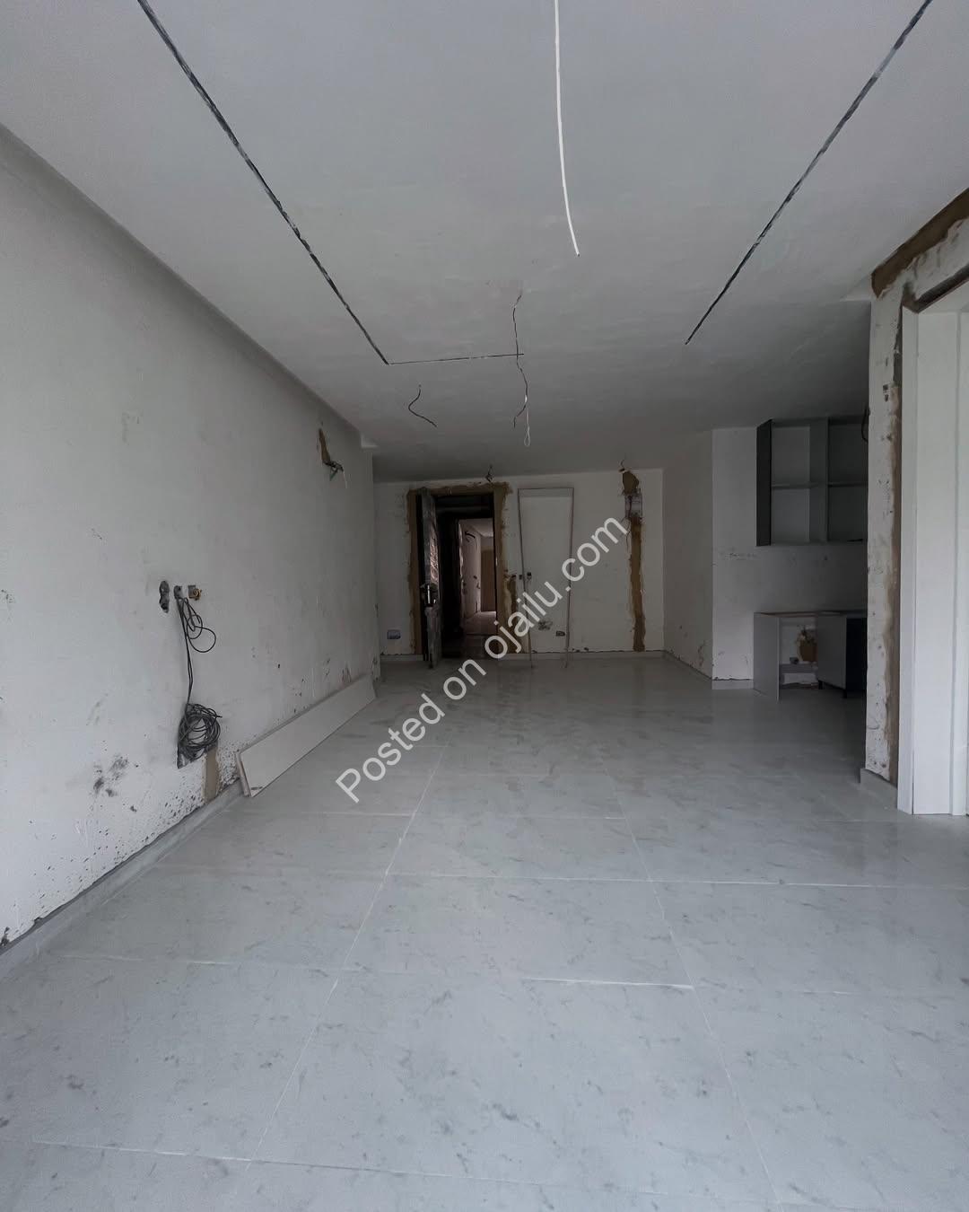 Lekki Phase 1 Gem: 2-Bed Apartment with Pool & Concierge