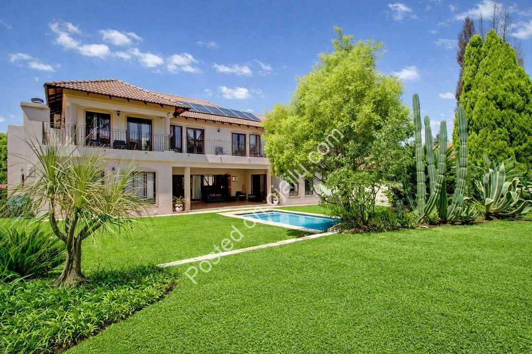 Sunshine & Space: Your Family’s Dream Home Awaits