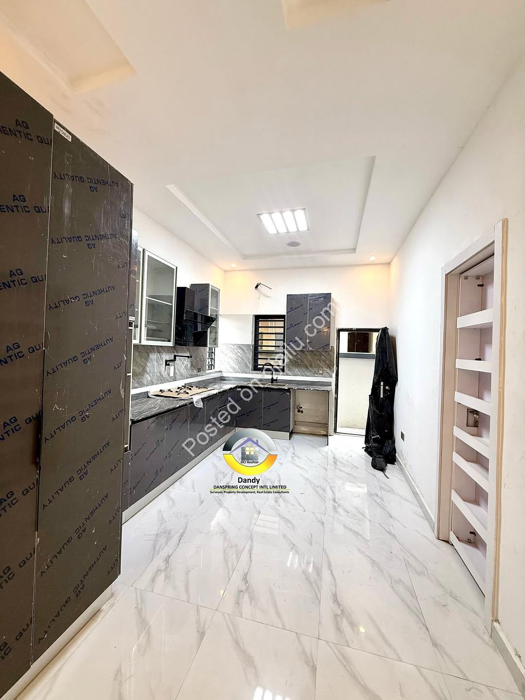 Elegant 4-Bedroom Duplex with BQ in Prime Chevron