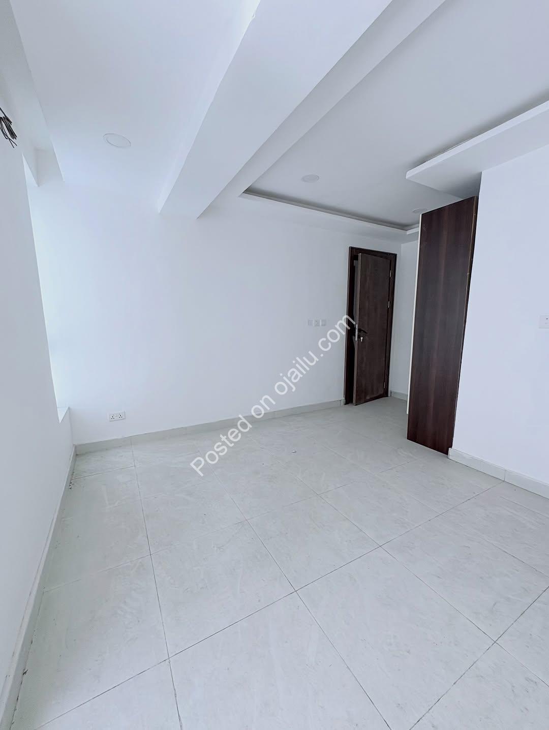 Elevator-Equipped 2BR in Secure Ikate Estate