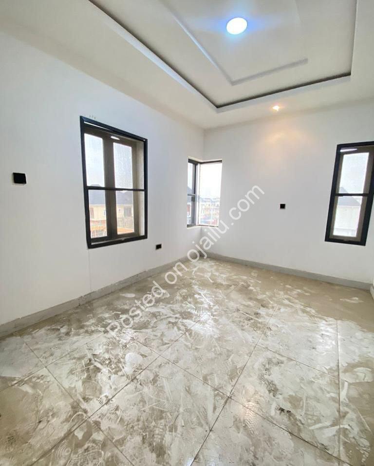 Lekki’s Finest: 2-Bed En-Suite Haven