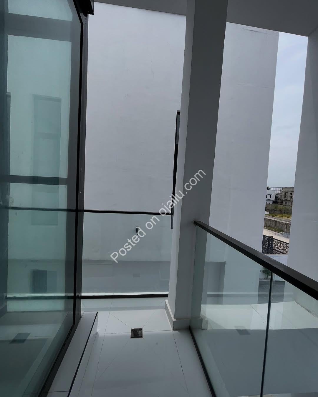 Exclusive Ikota Estate: 5-Bedroom Haven with Pool & Jacuzzi