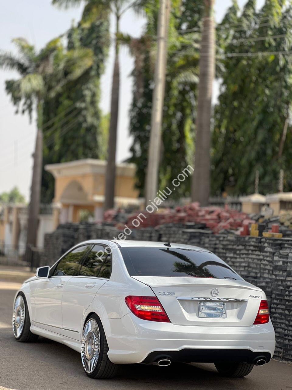 2014 Mercedes C300: Luxury, Duty-Paid, 13.8M