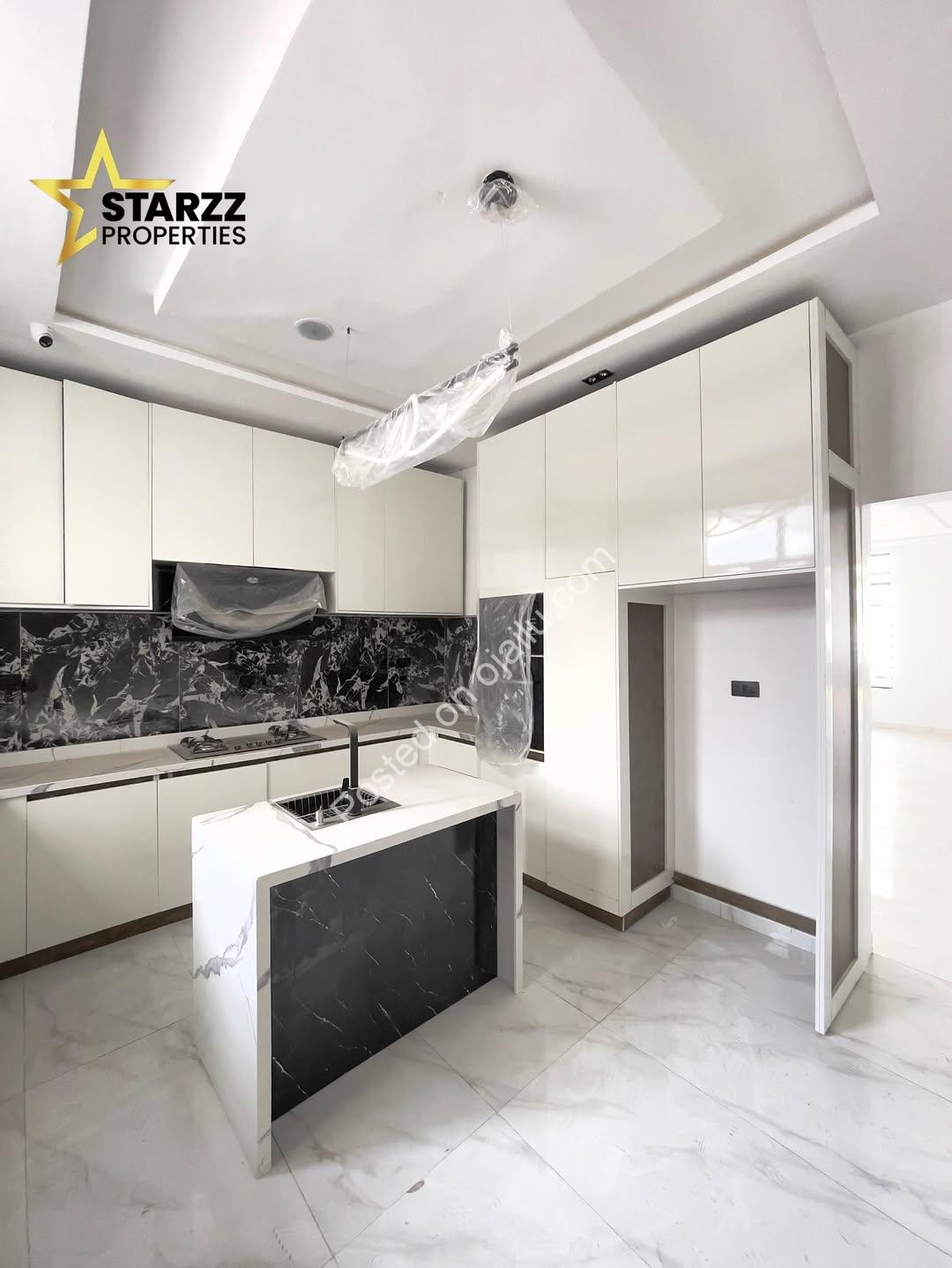 Chevron’s Finest: 5-Bedroom Masterpiece with Lavish Ensuites