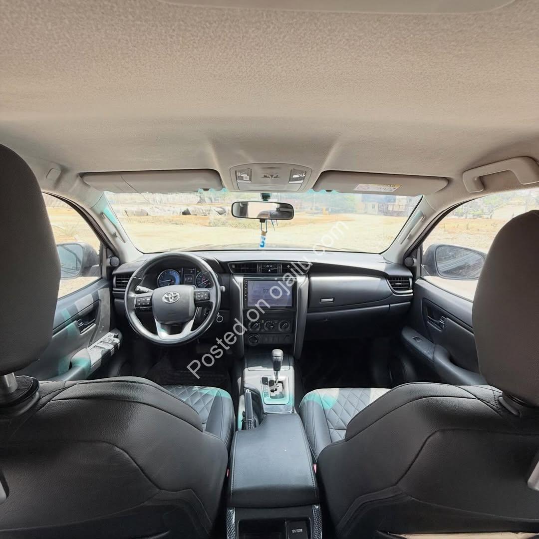 2022 Toyota Fortuner: Rugged Luxury, Ready to Roll