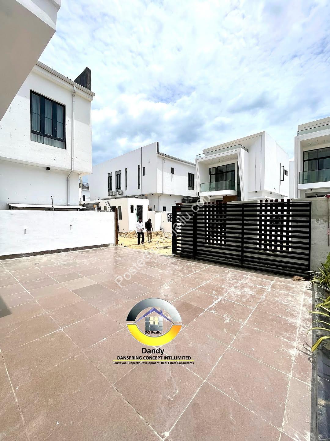 Lekki’s Ultimate Family Oasis: Poolside Living Awaits