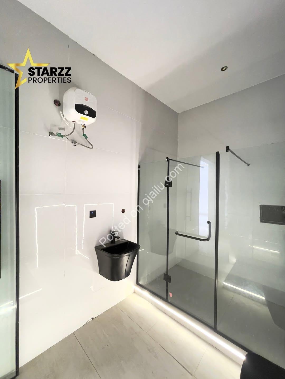 Lagos Luxury: 5-Bed Duplex with Resort-Style Pool