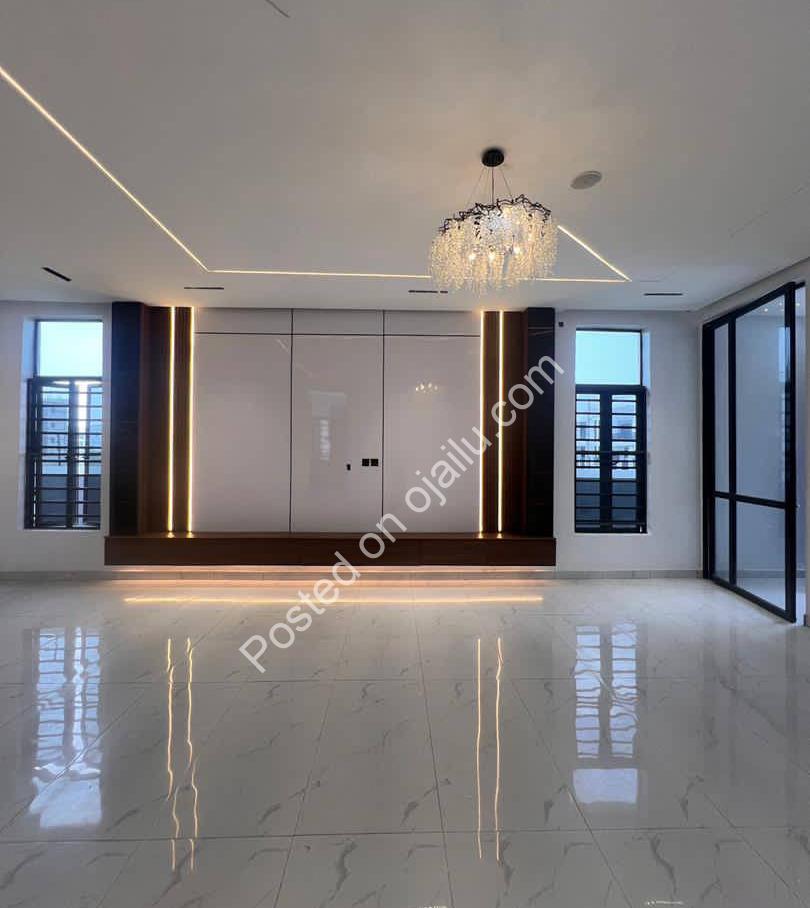 Lekki’s Grand 5-Bed Duplex with Resort-Style Pool