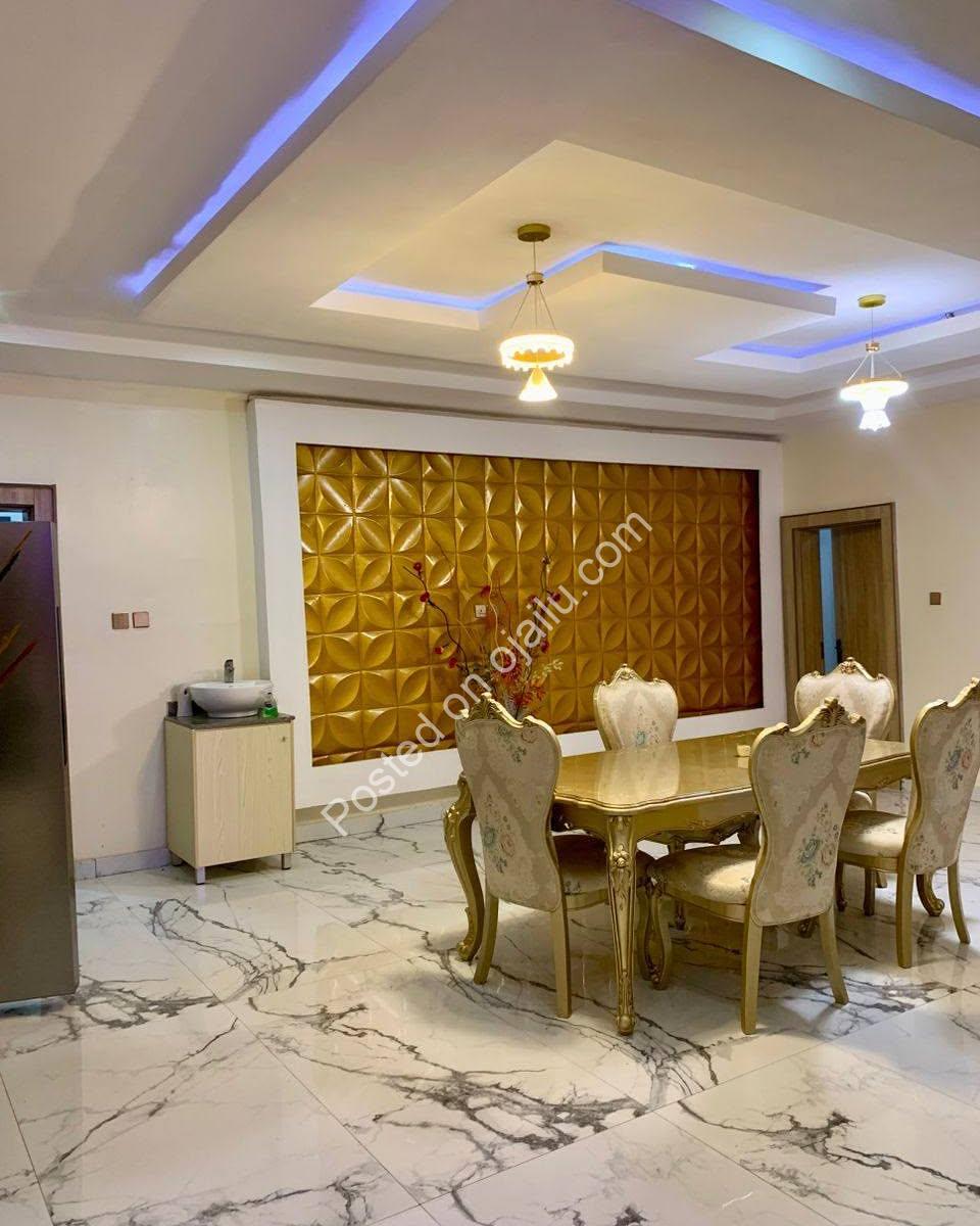 Stunning 5-Bed Furnished Haven in Diamond City