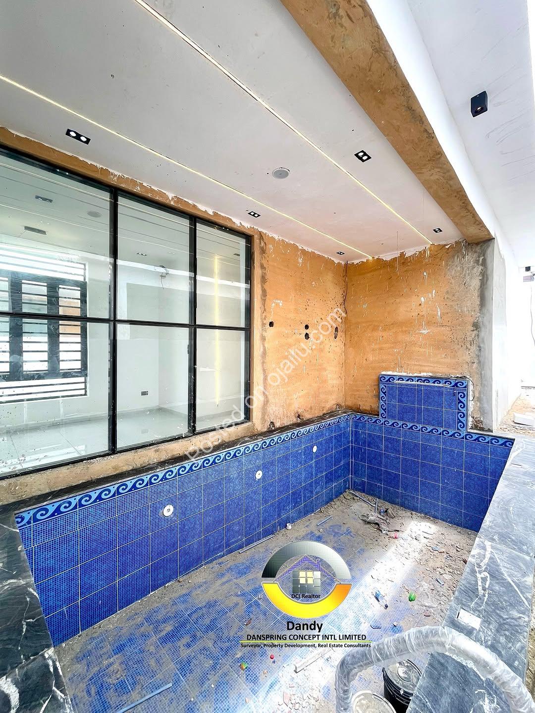 Lekki’s Ultimate Family Oasis: Poolside Living Awaits