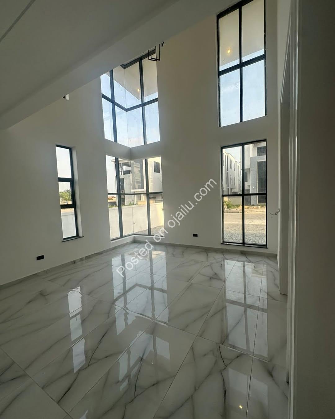 Your Dream Estate: 5-Bed Duplex with Pool & Penthouse in Ikate