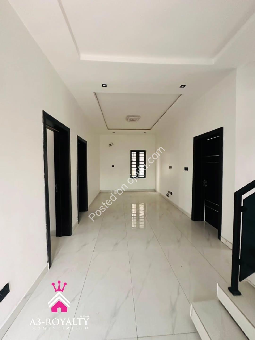 Move-In Ready 5-Bed Duplex in Gated Lekki Estate