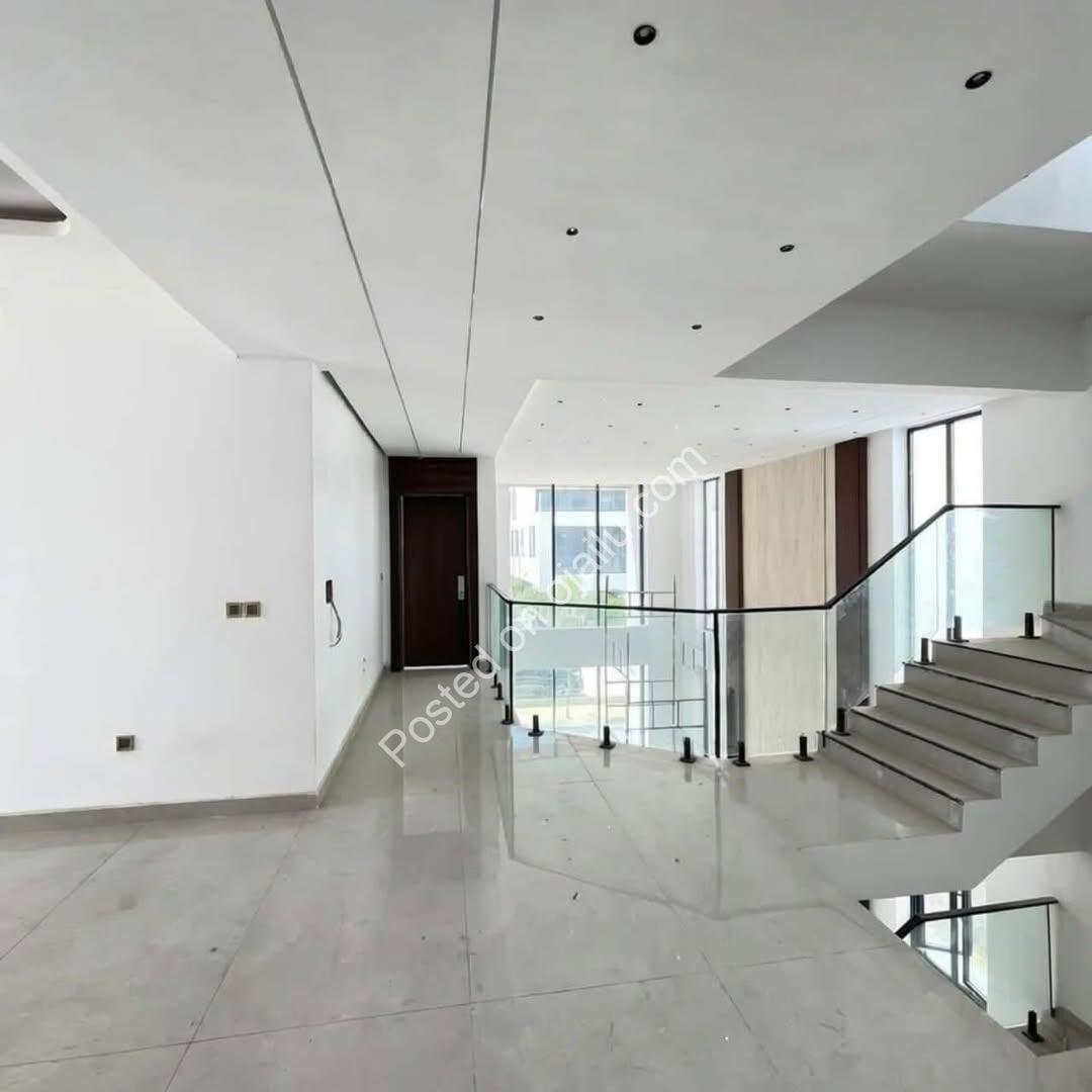 Dream Home with Private Pool & Cinema in Lekki