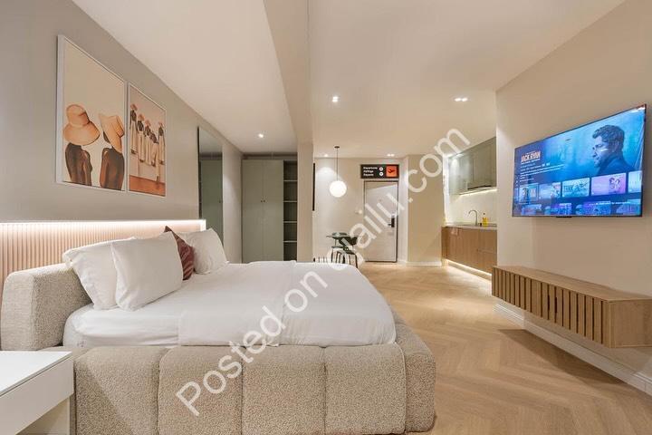 Studio Bliss: Power, Gym & 24/7 Luxury