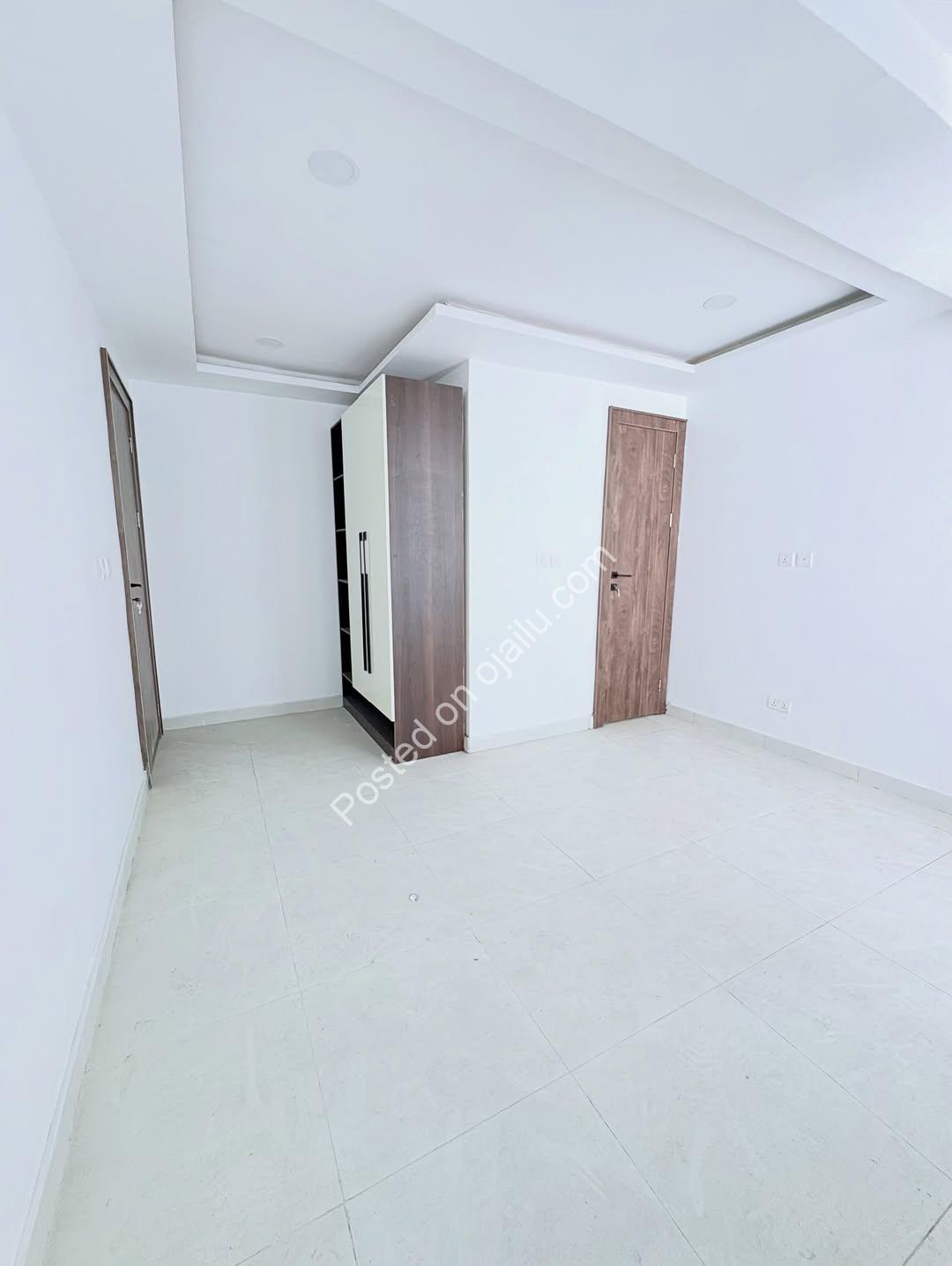 Elevator-Equipped 2BR in Secure Ikate Estate