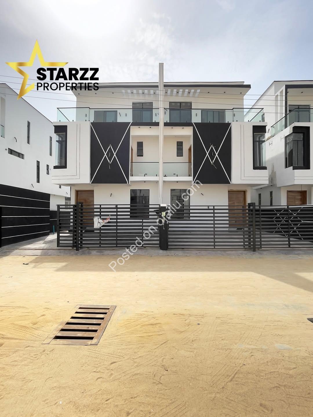 Brand New Chevron Haven: 4-Bed Ensuite Duplex with Luxury Finishes