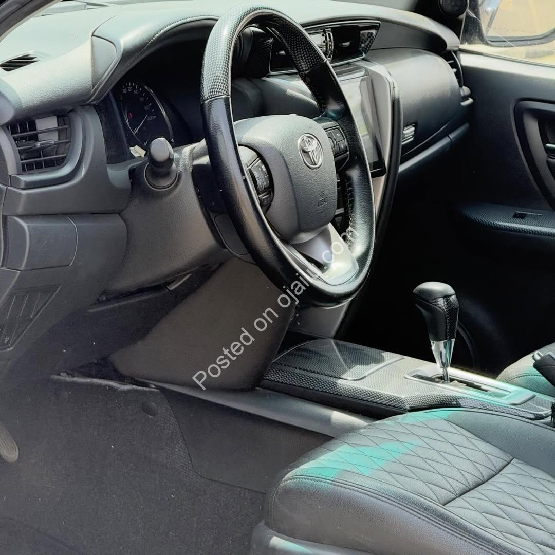 2022 Toyota Fortuner: Rugged Luxury, Ready to Roll