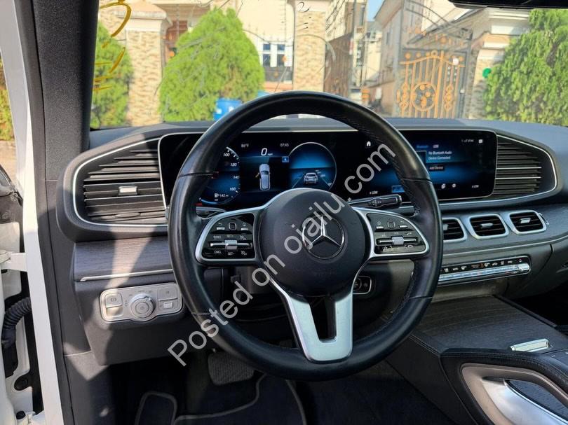 Fully Loaded 2016 GLC300 4MATIC: Luxury & Tech