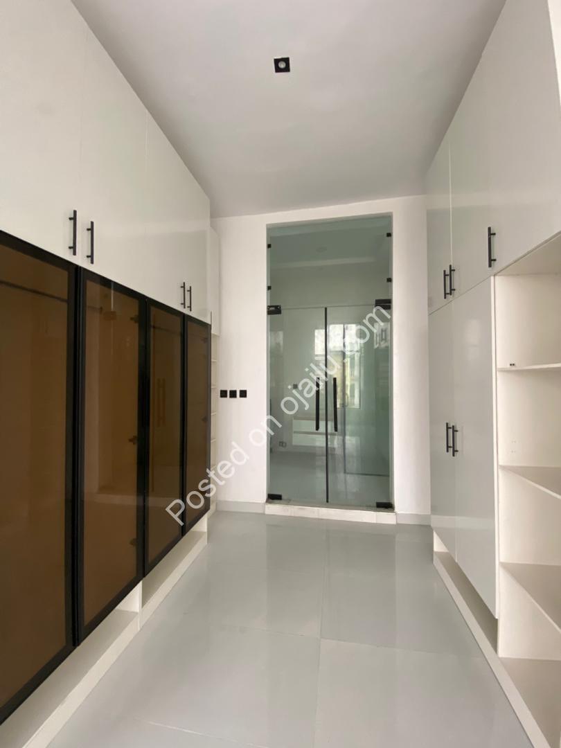 Sangotedo Serenity: 4-Bed Ensuite Duplex with BQ