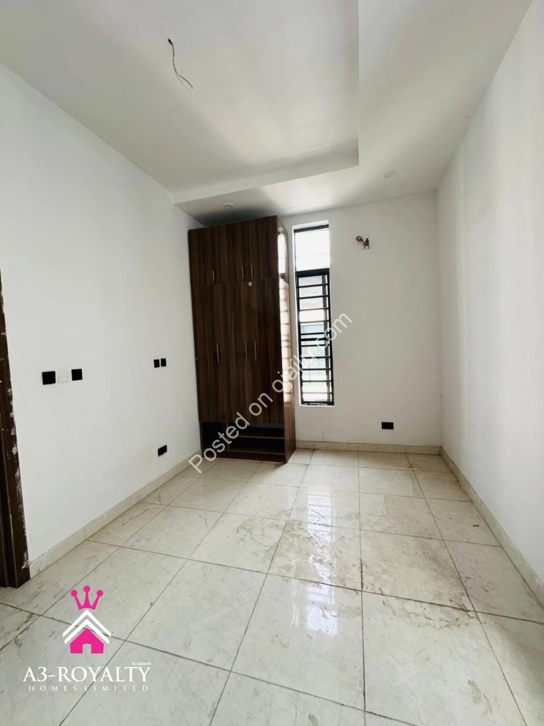 Move-In Ready 4-Bed Duplex in Gated Lekki Estate