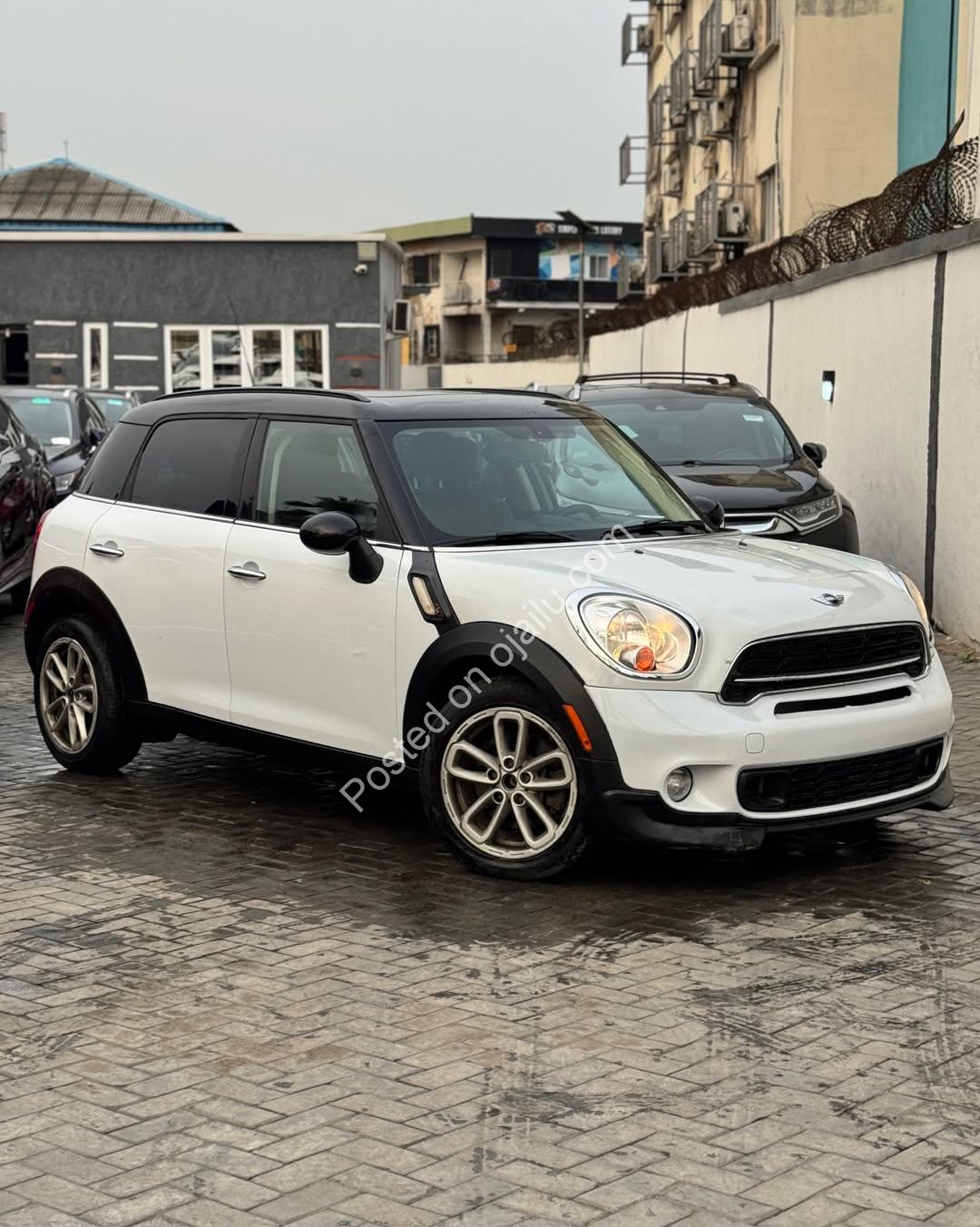 Luxury Lexus ES350: Pristine & Powerful