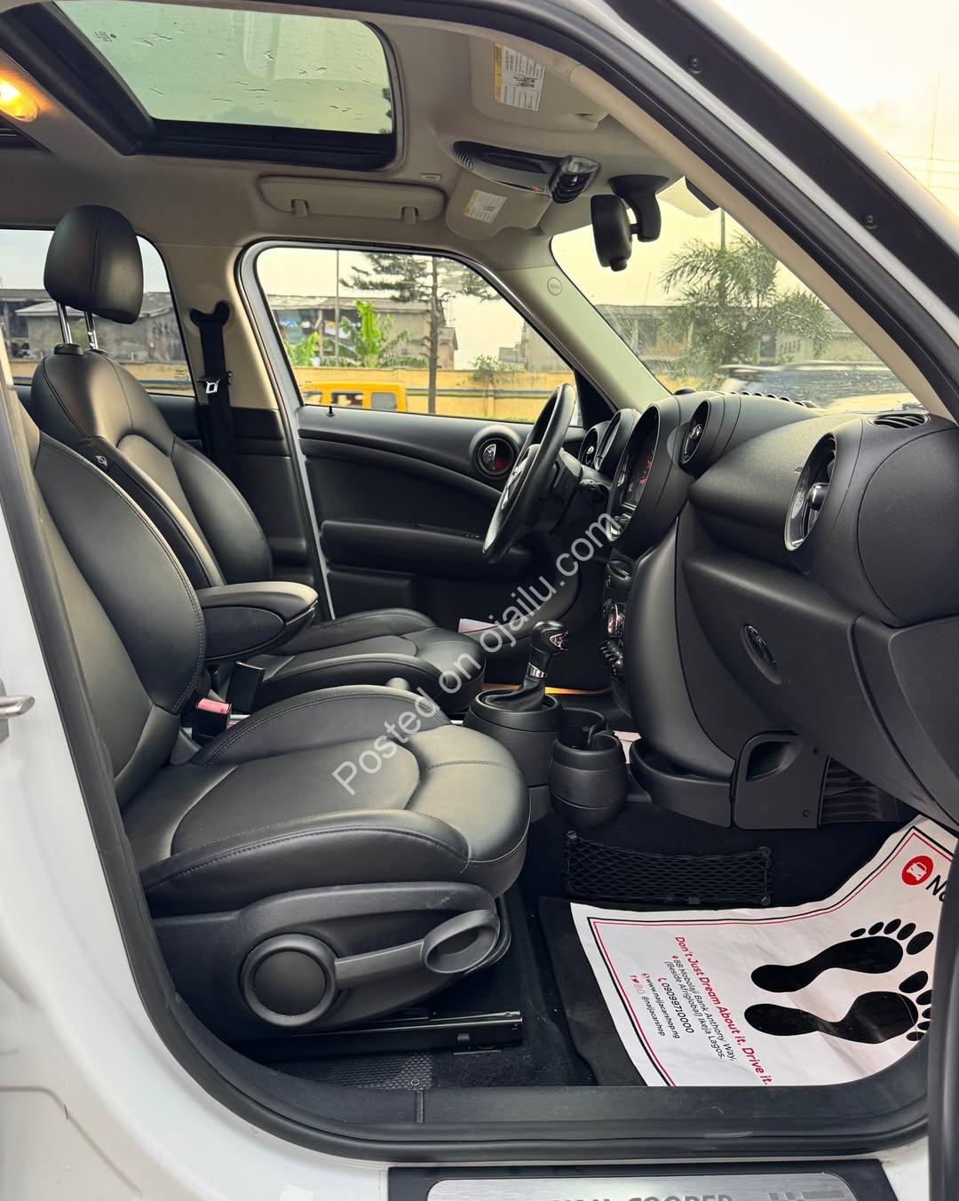 Luxury SUV: Keyless-GO & Premium Tech