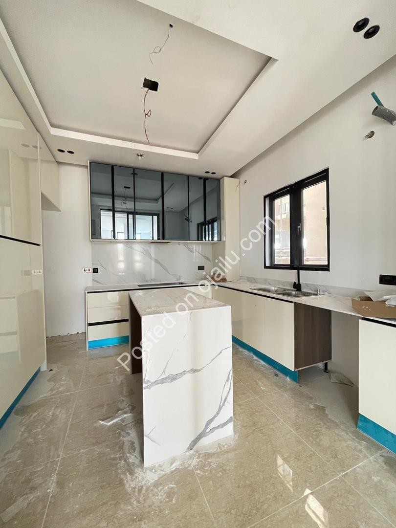 Grand 5-Bedroom Duplex in Secure Lekki Estate