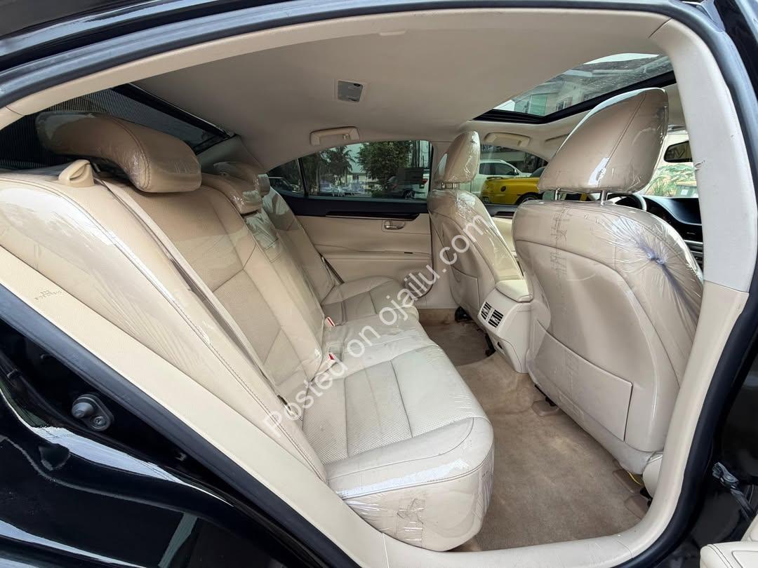 Luxury Sedan Perfection: 2014 Lexus ES350