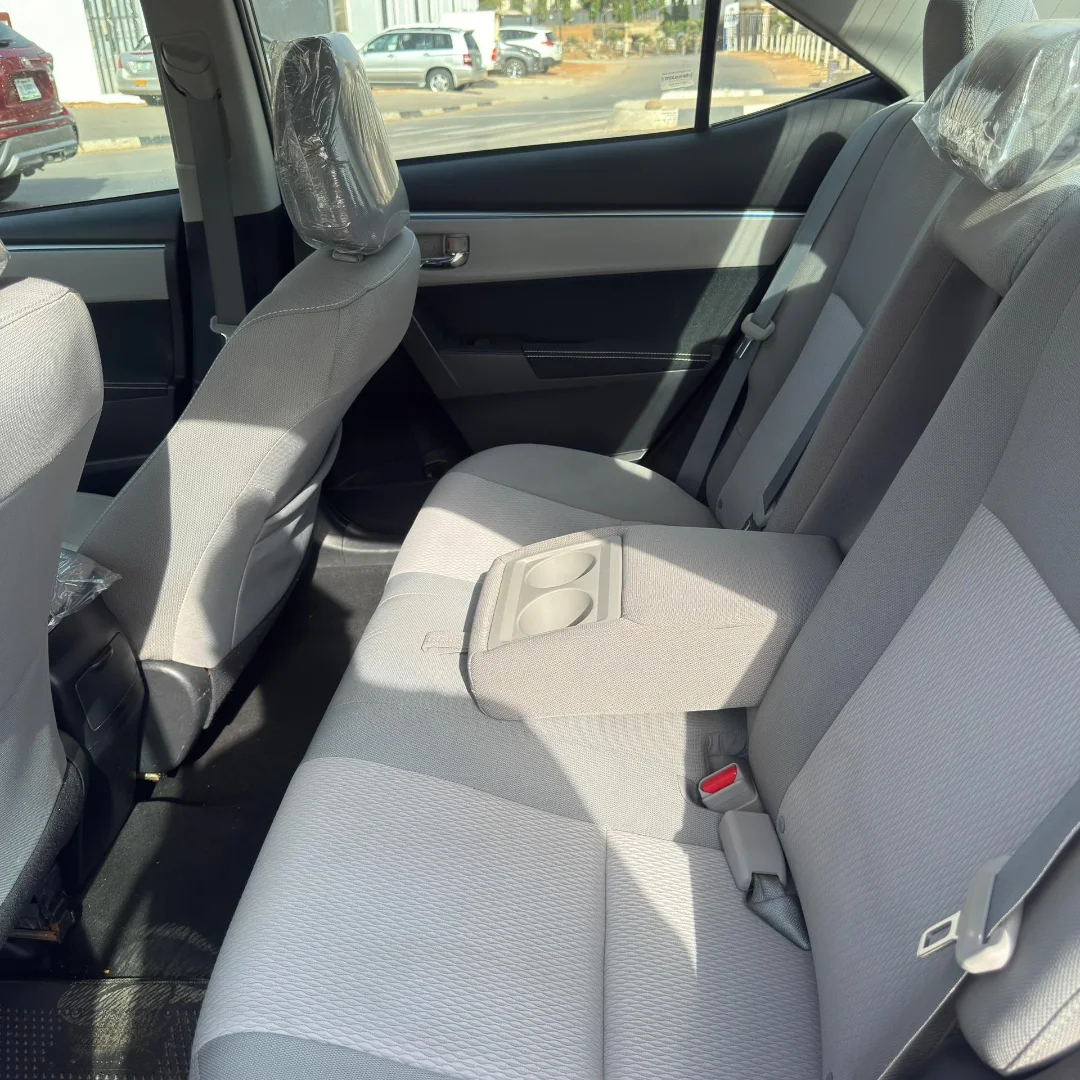 2008 Mercedes C300: Perfect Condition, Ready Now