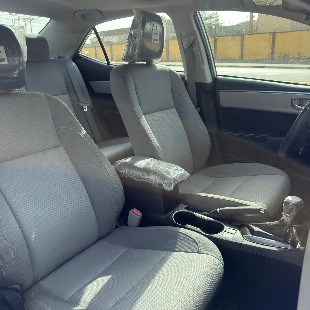 2008 Mercedes C300: Perfect Condition, Ready Now