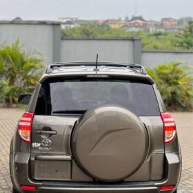 V6 Power & Premium Leather – Ready to Drive