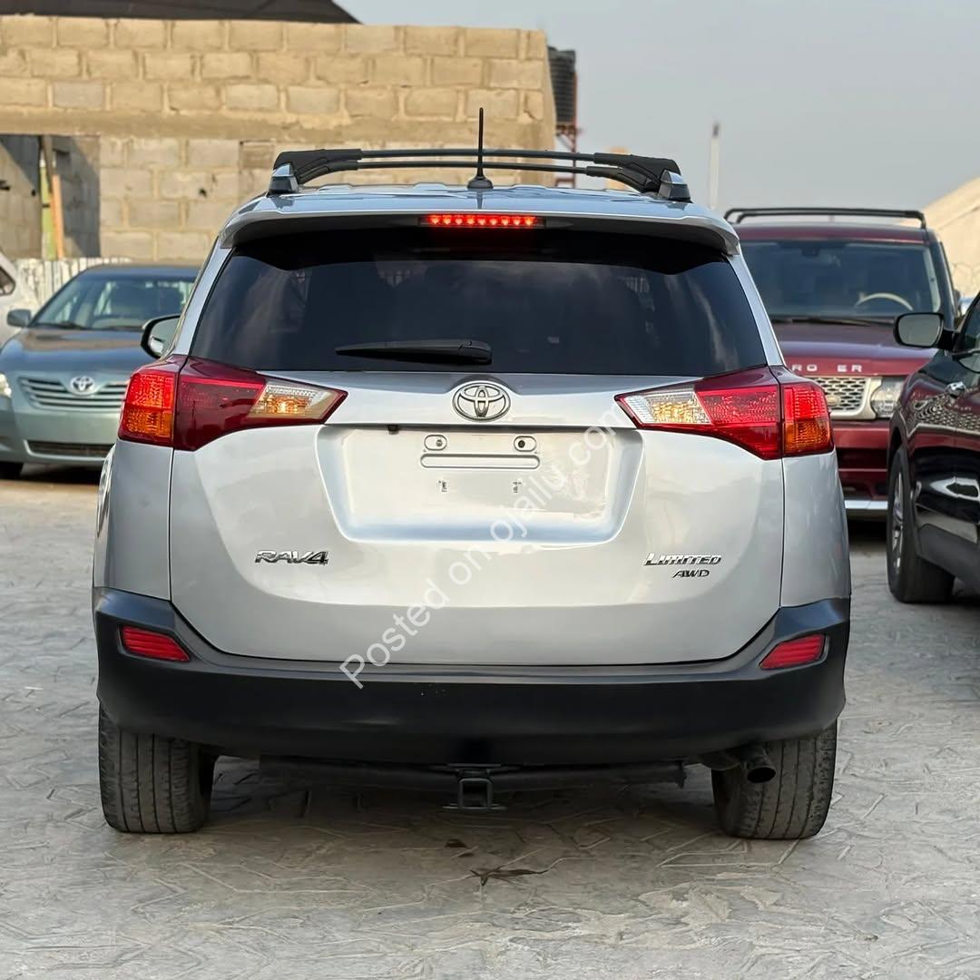 2014 Toyota RAV4: Pristine, Low-Mileage Luxury